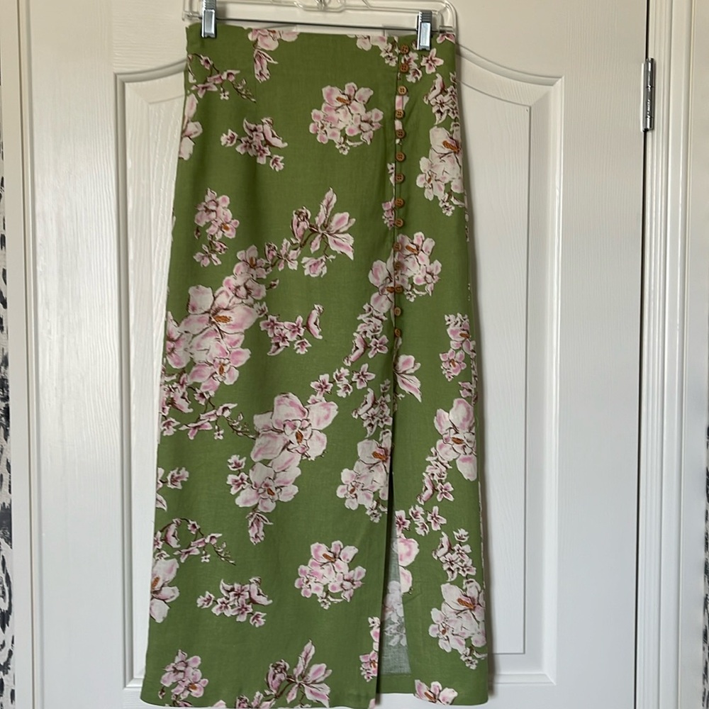 Zara long floral skirt, XS with front side button detail.